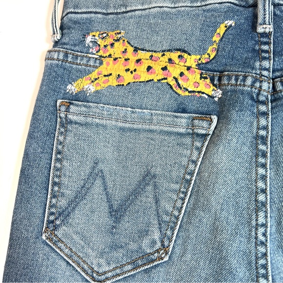 Mother High Waisted Looker Ankle Fray Shoot to Thrill Painted Leopard Jeans 25 - Picture 10 of 15